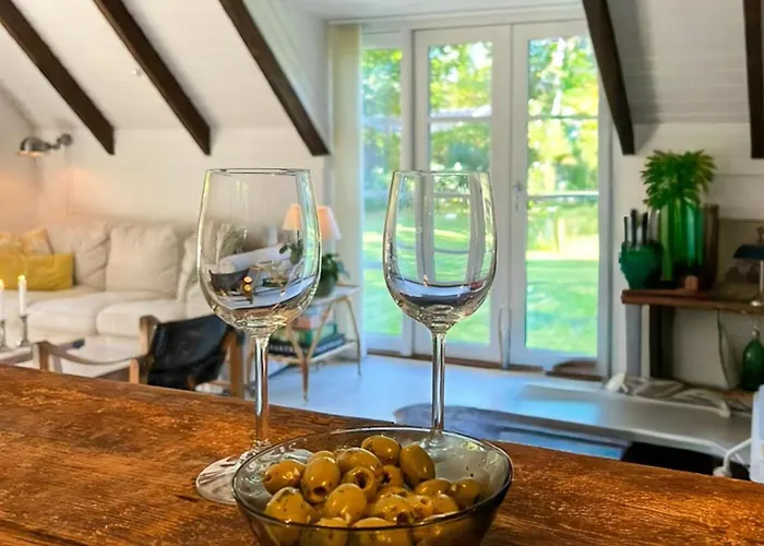 Thatched Near And Protected Nature Prázdninový dům