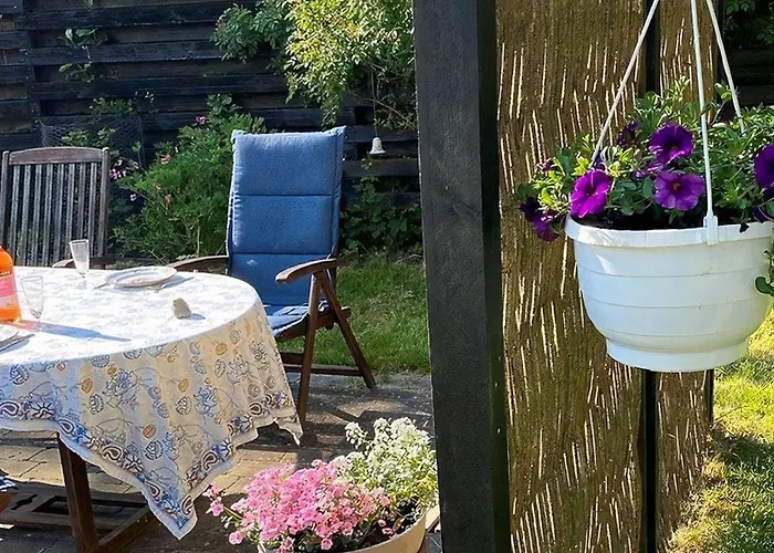 Prázdninový dům Thatched Near And Protected Nature